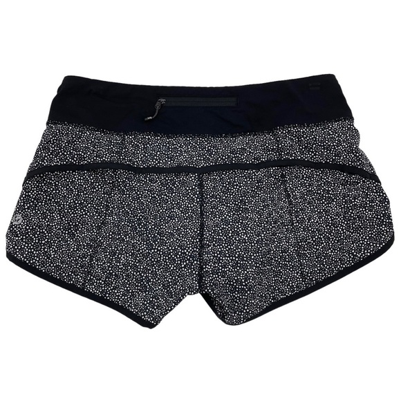 Lululemon 6 Speed Short 4-way Stretch 2.5"
Freckle Flower Black White - Picture 8 of 8